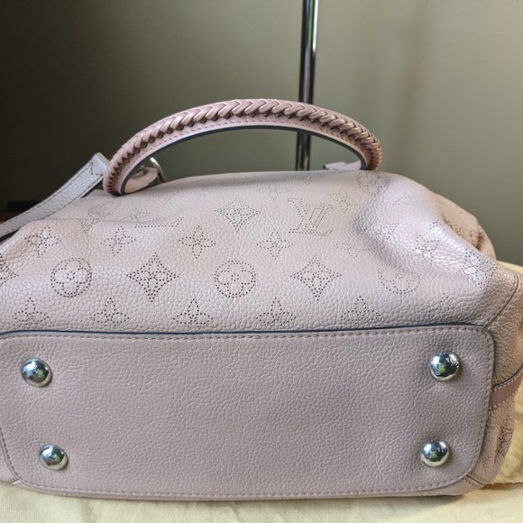 Auth Louis Vuitton Asteria Handbag Mahina Leather - Picture 4 of 12